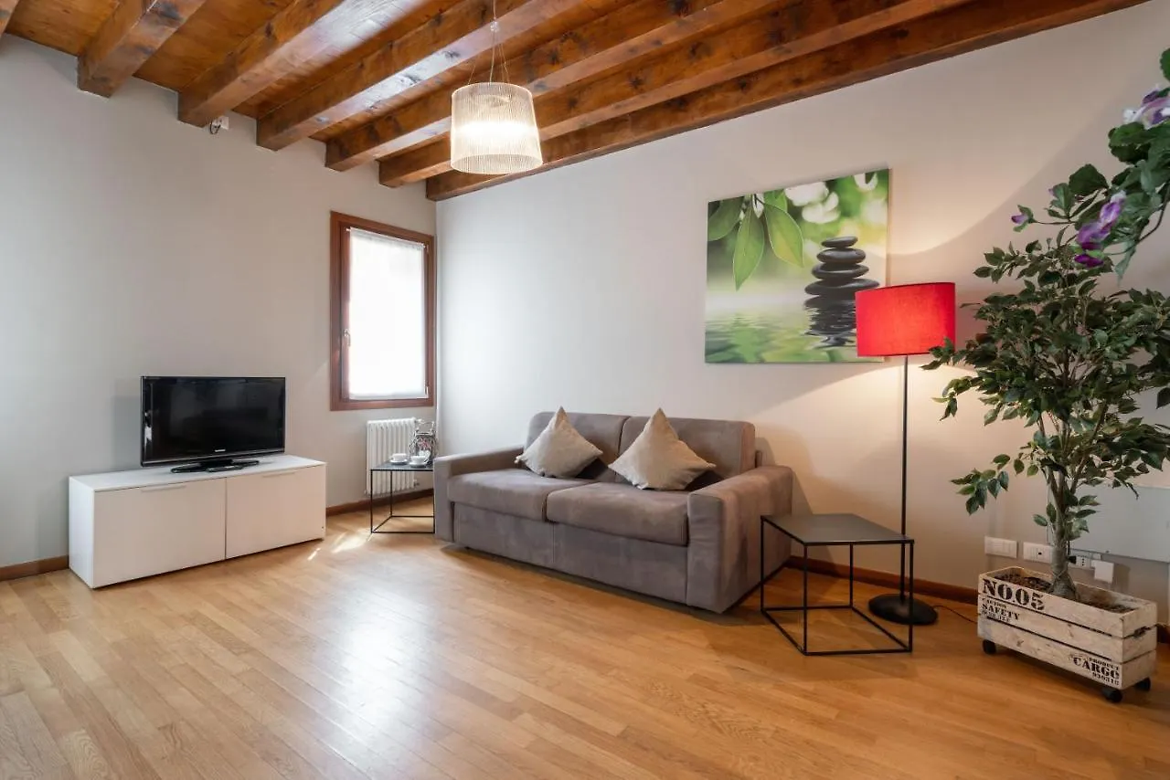 Design Palace Apartment By Wonderful Italy Veneza 0*,  Itália